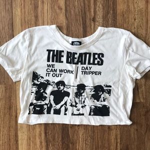 Beatles crop top🍎😍